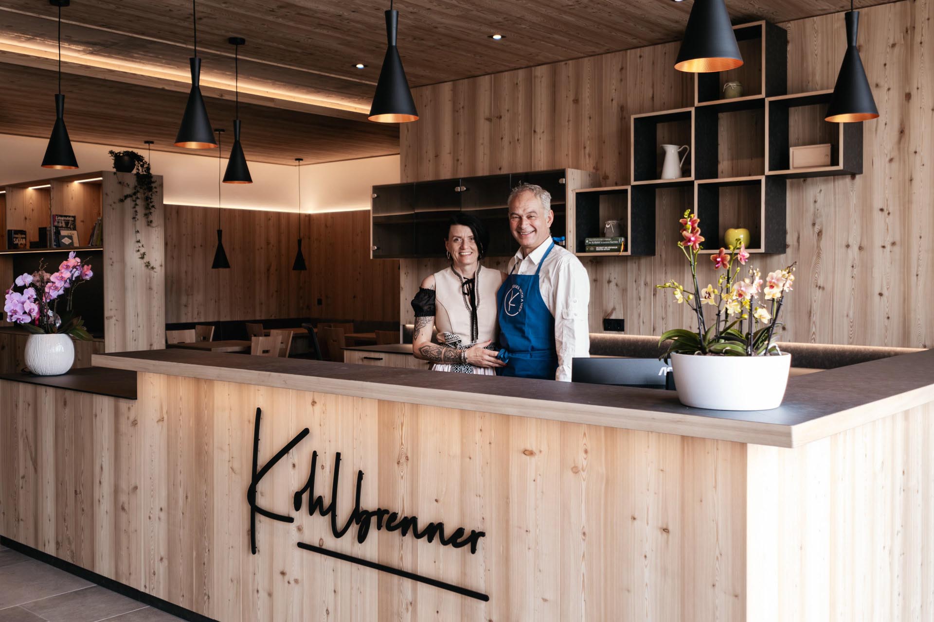 Karin und Oswald vom Kohlbrennerhof heissen Willkommen in Südtirol Karin und Oswald vom Kohlbrennerhof heissen Willkommen in Südtirol